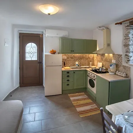 Feneri 3 -cozy Rustic 20' From Apartament Elafonisi