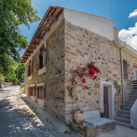Apartament Feneri 3 -cozy Rustic 20' From *