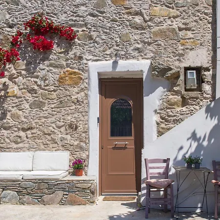 Apartment Feneri 3 -cozy Rustic 20' From *